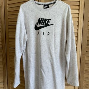 Nike dresses, great condition.